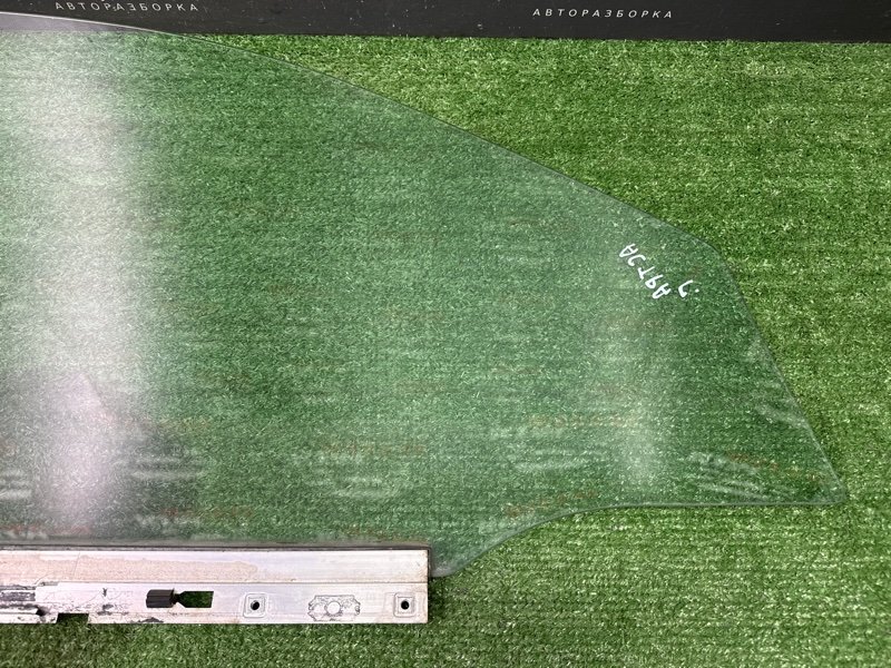 Стекло двери Opel Astra