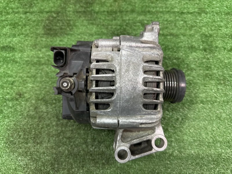 Генератор Ford Kuga 2013 SUV