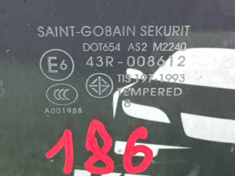 Стекло двери mazda mazda 3