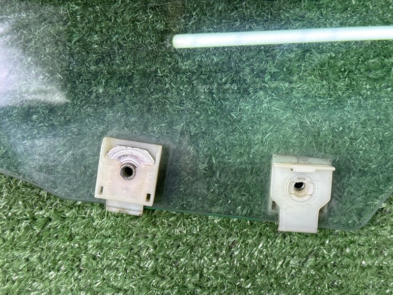 Стекло двери mazda mazda 3