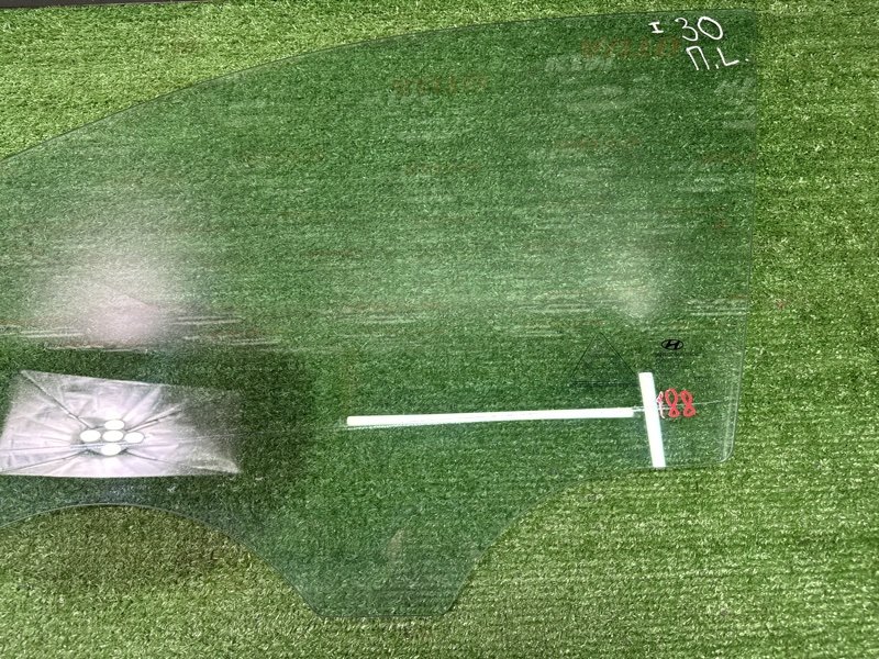 Стекло двери Hyundai i30