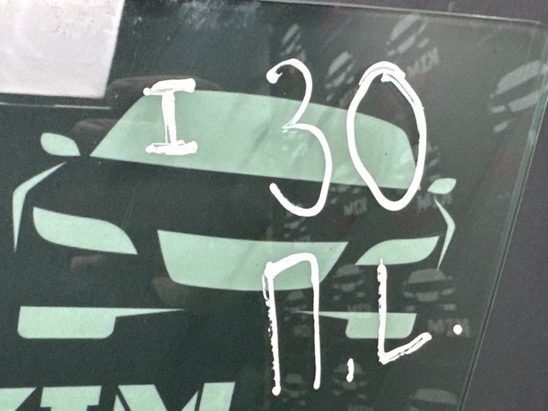 Стекло двери Hyundai i30