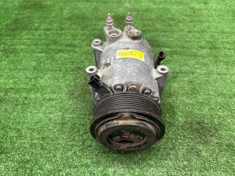 Компрессор кондиционера Ford Kuga 2013 SUV