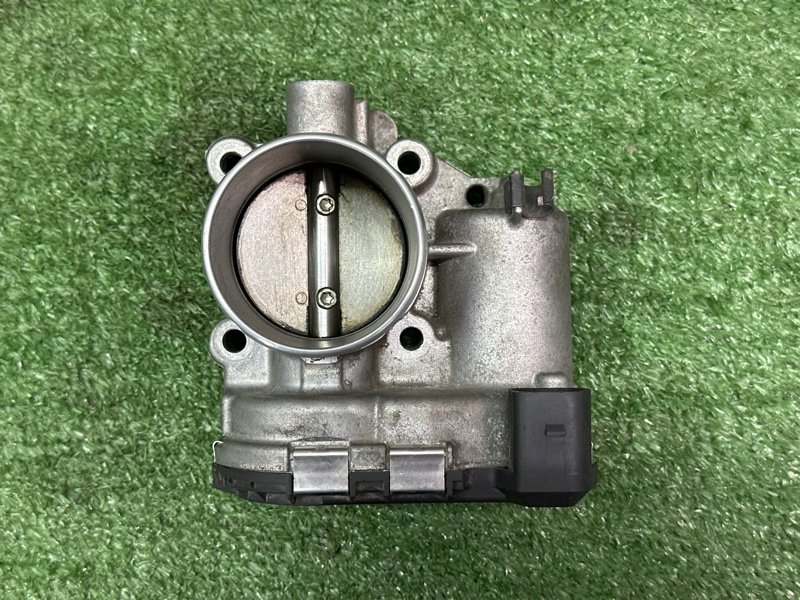 Дроссельная заслонка Ford Kuga 2013 SUV