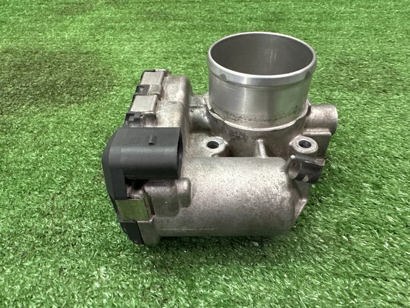 Дроссельная заслонка Ford Kuga 2013 SUV