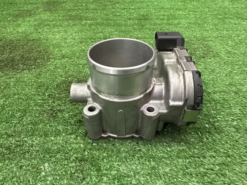 Дроссельная заслонка Ford Kuga 2013 SUV