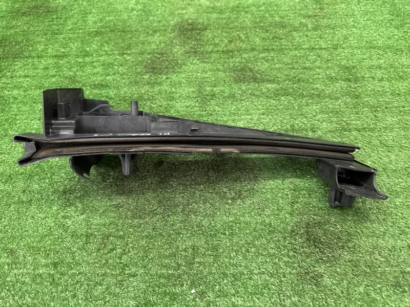 Кронштейн замка двери Ford Kuga 2013 SUV