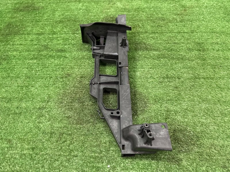 Кронштейн замка двери Ford Kuga 2013 SUV