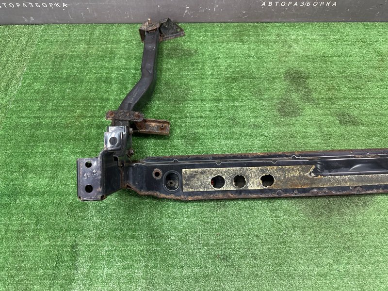 Опора радиаторов Ford Kuga 2013 SUV