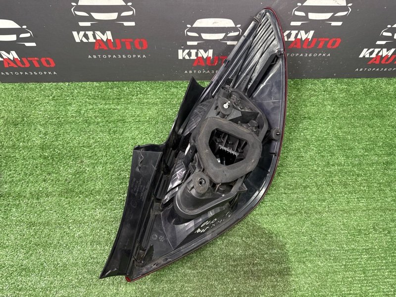 Фонарь Opel Corsa D