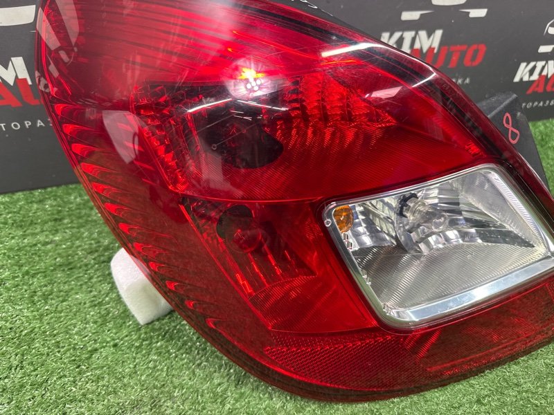 Фонарь Opel Corsa D