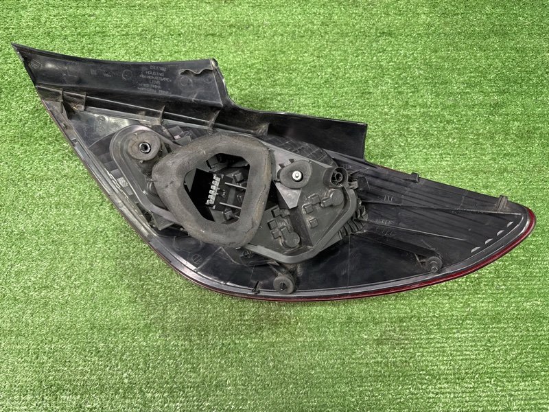 Фонарь Opel Corsa D