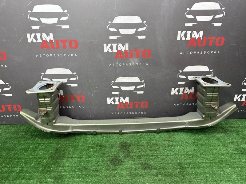 Усилитель бампера Ford Kuga 2013 SUV