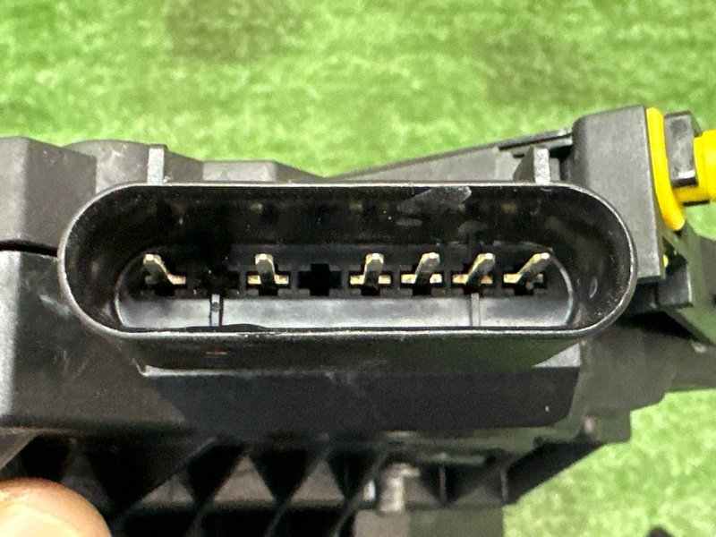 Замок двери Ford Kuga 2013 SUV