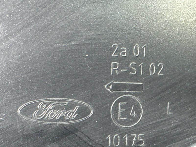 Фонарь в крыло Ford Focus 2