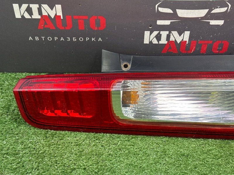 Фонарь в крыло Ford Focus 2
