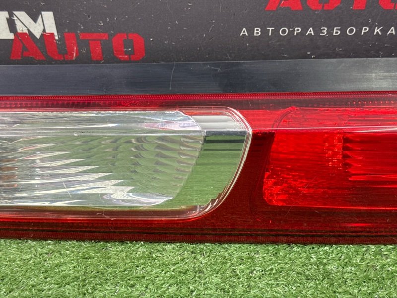 Фонарь в крыло Ford Focus 2