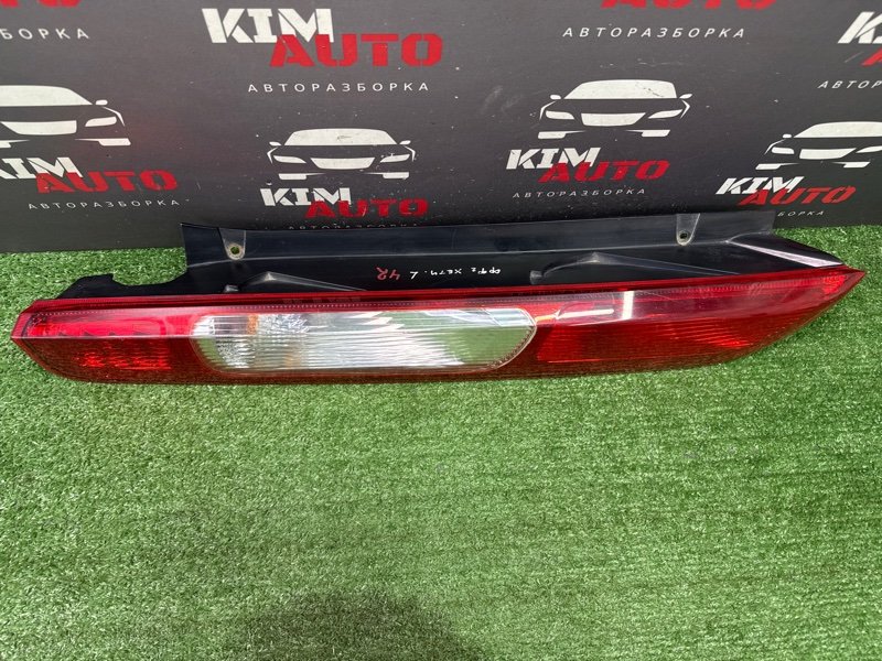 Фонарь в крыло Ford Focus 2