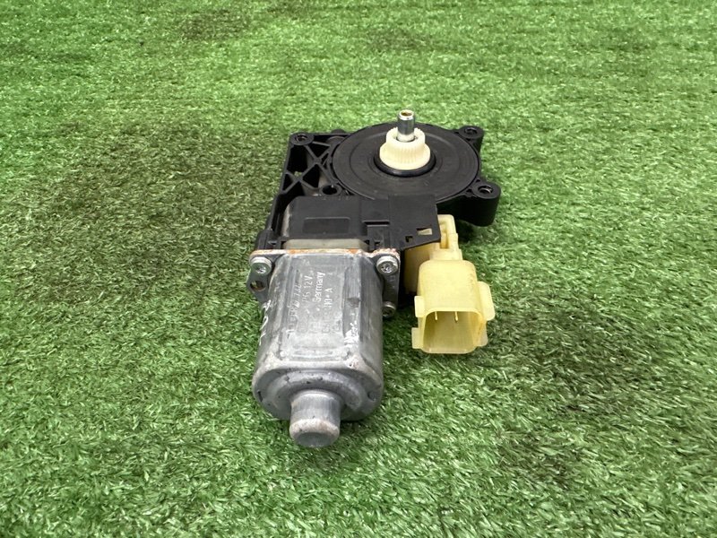 Мотор стеклоподъемника Ford Kuga 2013 SUV