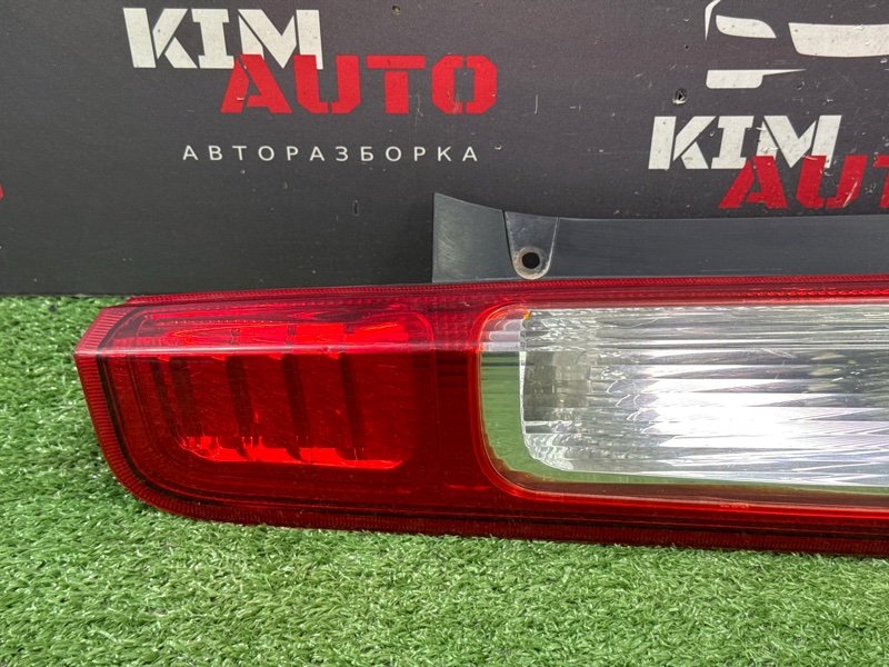 Фонарь в крыло Ford Focus 2