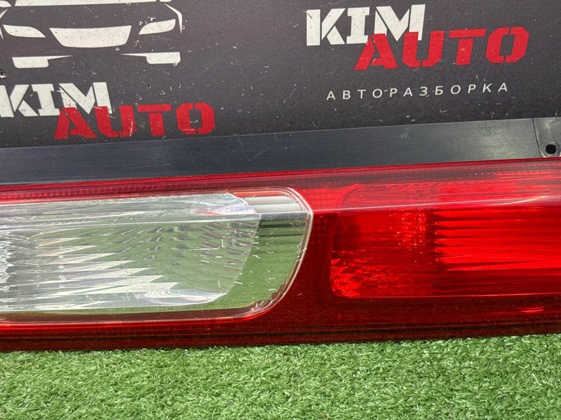 Фонарь в крыло Ford Focus 2