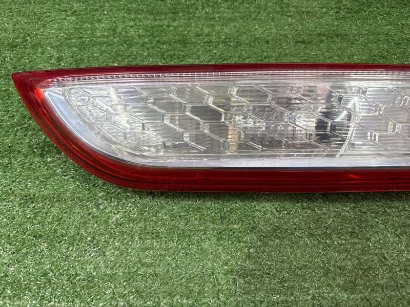 Фонарь в крыло Ford Focus 2