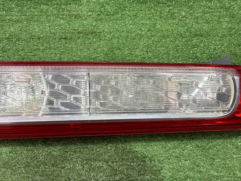 Фонарь в крыло Ford Focus 2