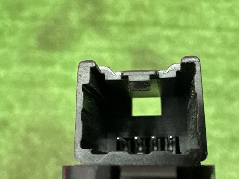 Кнопка центрального замка Ford Kuga 2013 SUV