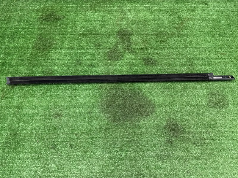 Уплотнитель стекла наружный(Бархотка) Хром Ford Kuga 2013 SUV