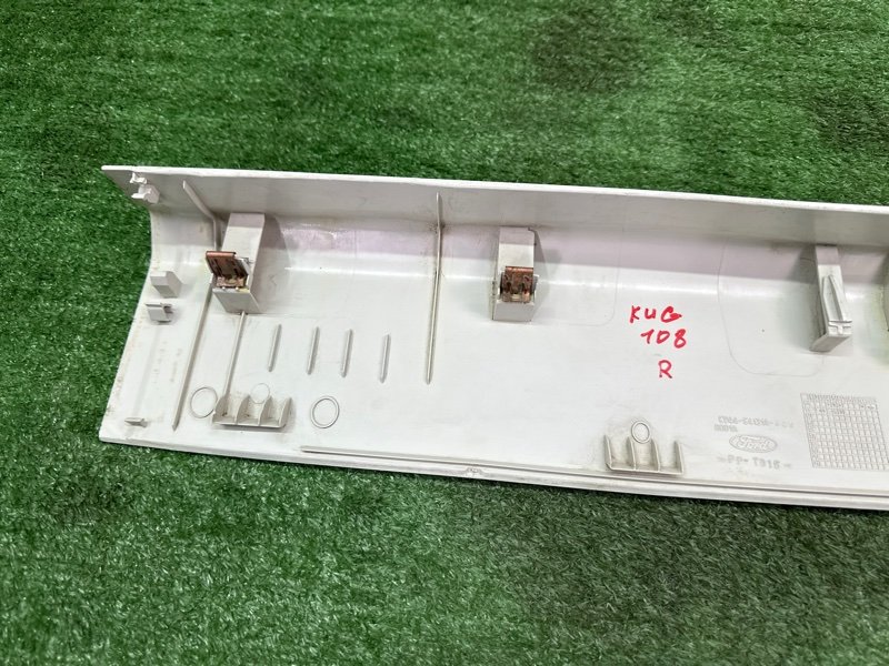 Обшивка крышки багажника верхняя Ford Kuga 2013 SUV