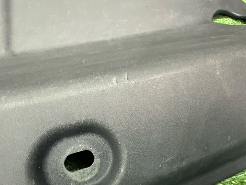 Накладка замка капота Ford Kuga 2013 SUV