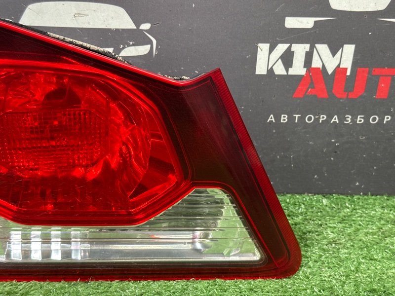 Фонарь в крышку багажника Honda Civic