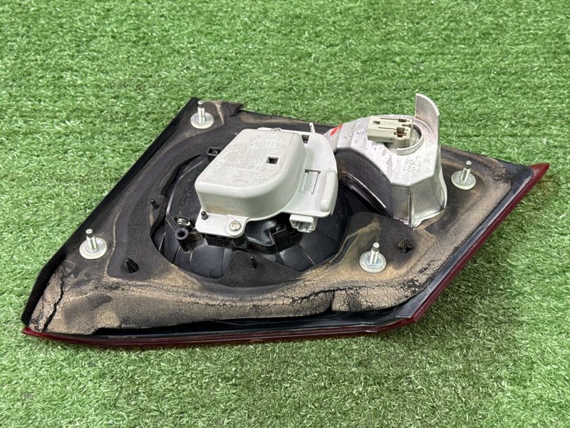 Фонарь в крышку багажника Honda Civic