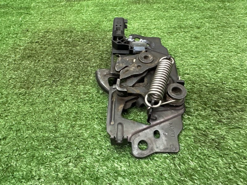 Замок капота Ford Kuga 2013 SUV