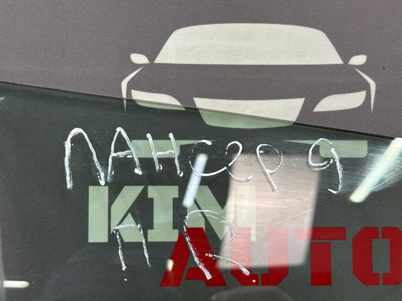 Стекло двери Mitsubishi Lancer 9