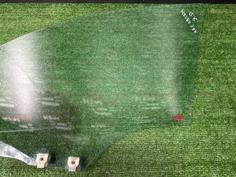 Стекло двери mazda mazda 3 BK