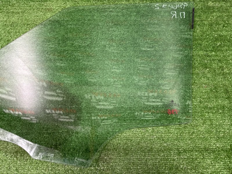 Стекло двери Skoda Fabia 2