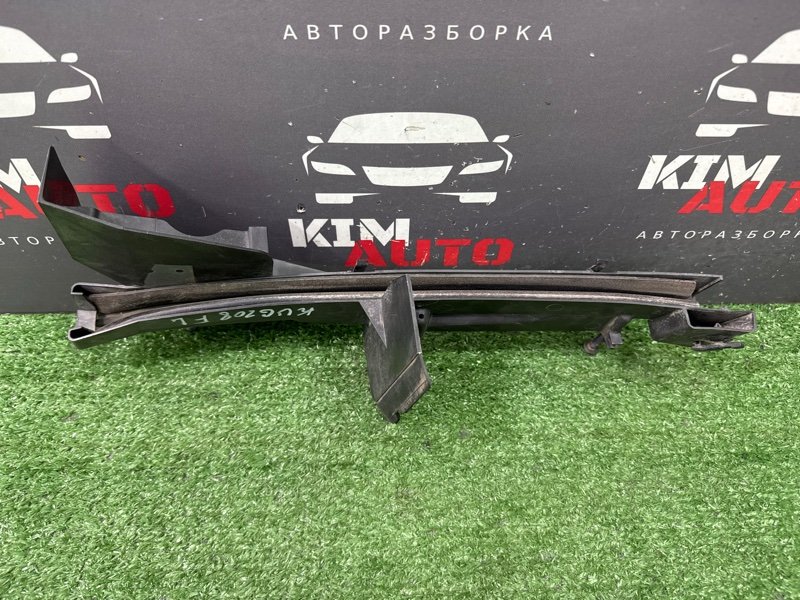 Кронштейн замка двери Ford Kuga 2013 SUV