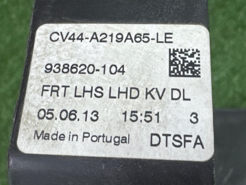 Кронштейн замка двери Ford Kuga 2013 SUV