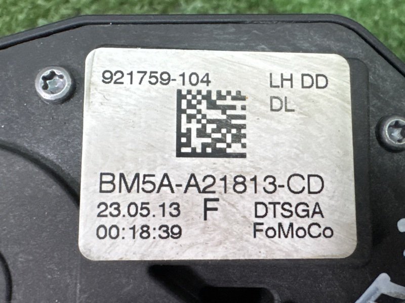 Замок двери Ford Kuga 2013 SUV