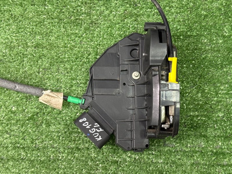 Замок двери Ford Kuga 2013 SUV