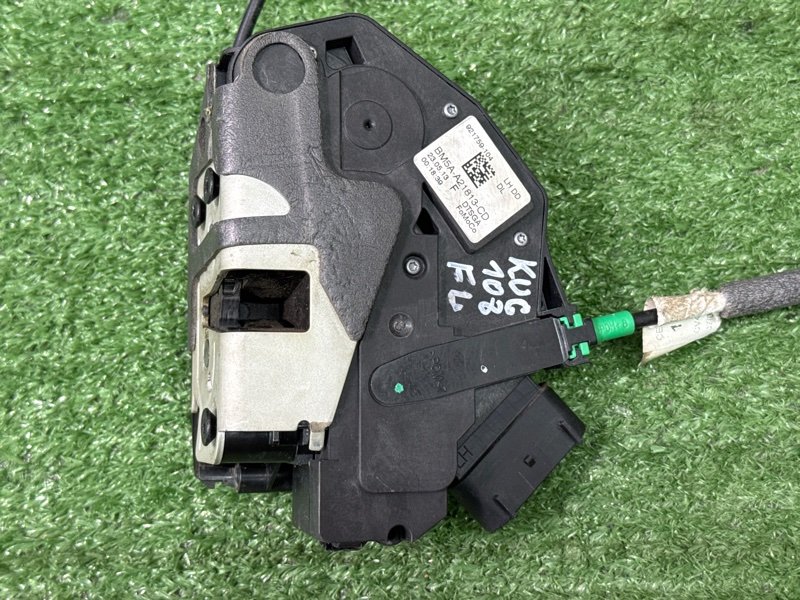 Замок двери Ford Kuga 2013 SUV