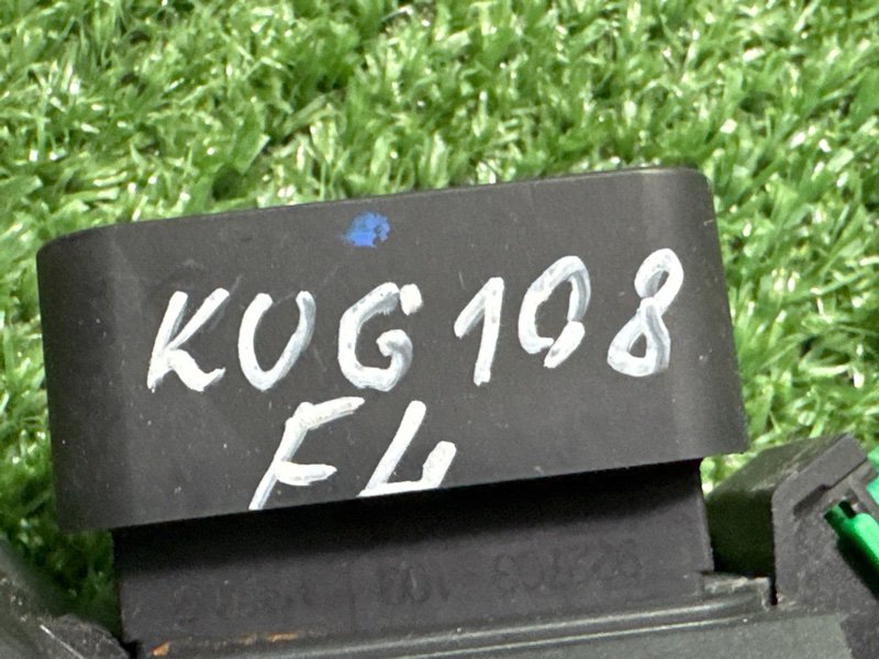 Замок двери Ford Kuga 2013 SUV