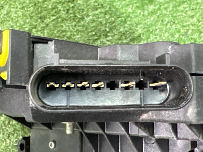 Замок двери Ford Kuga 2013 SUV