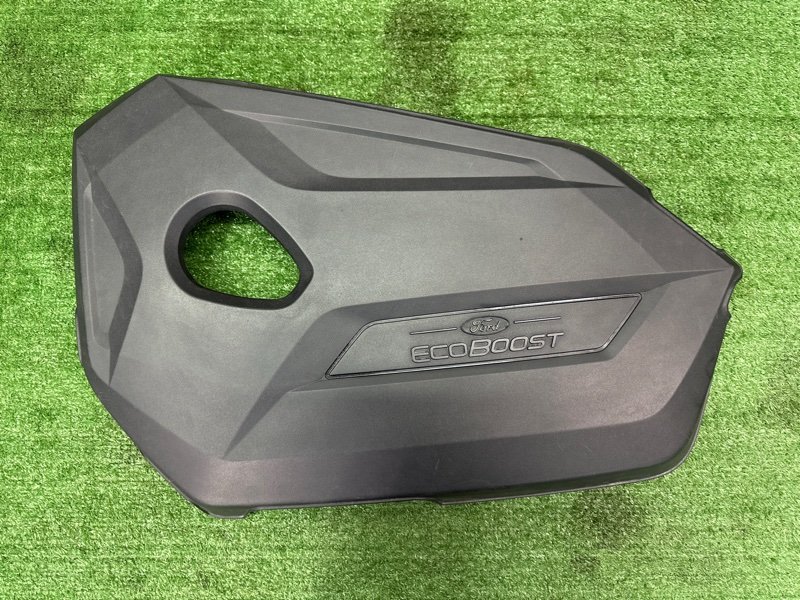 Декоративная крышка двигателя Ford Kuga 2013 SUV