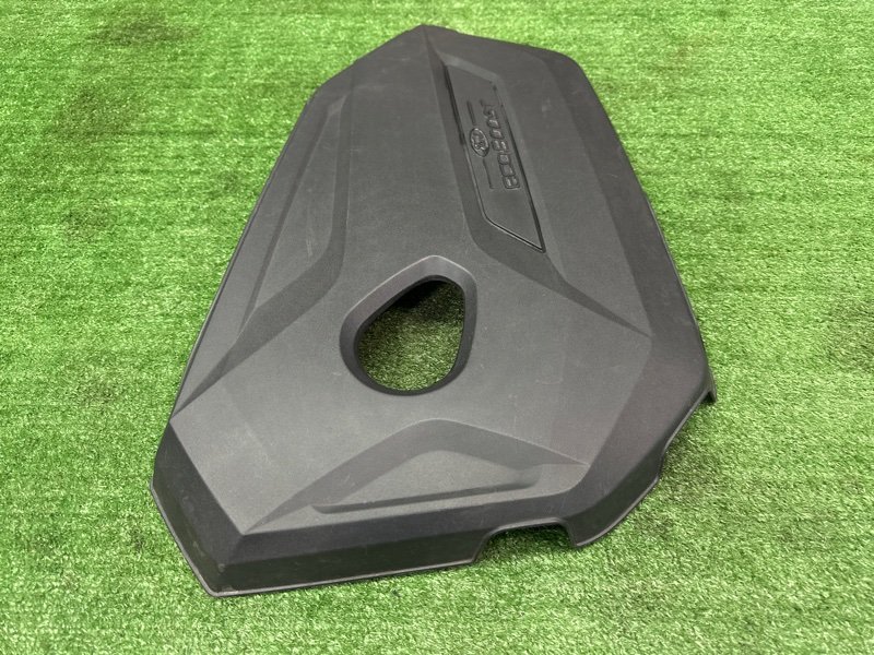 Декоративная крышка двигателя Ford Kuga 2013 SUV