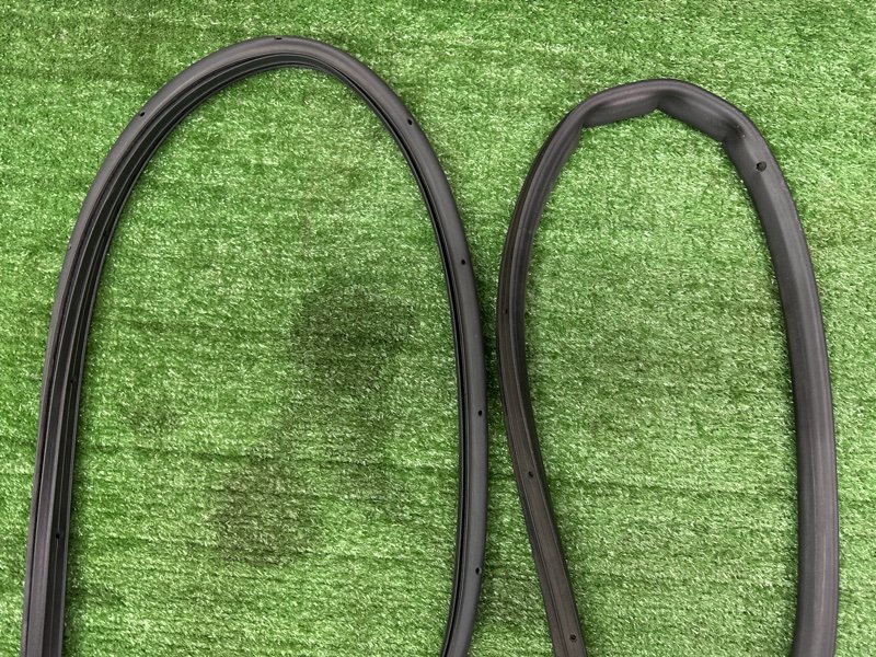 Уплотнитель двери Ford Kuga 2013 SUV