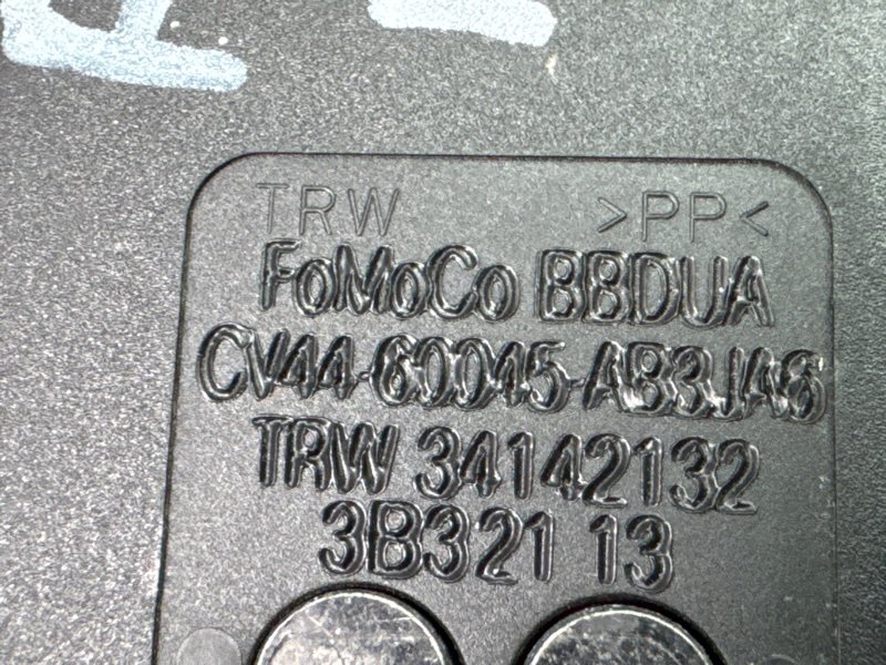 Замок ремня безопасности Ford Kuga 2013 SUV