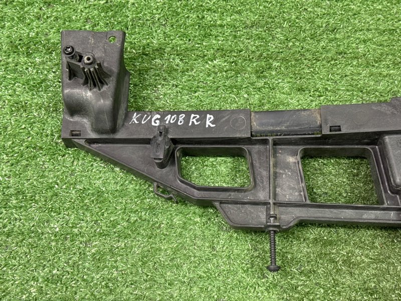 Кронштейн замка двери Ford Kuga 2013 SUV