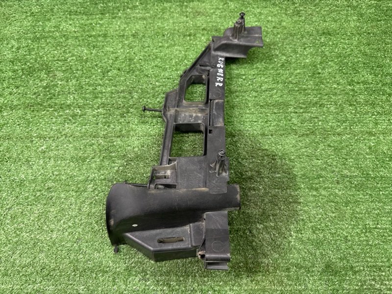 Кронштейн замка двери Ford Kuga 2013 SUV